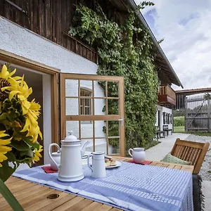 https://landhaus-holzen.com-bavaria.com